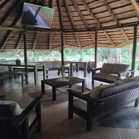 Country Rose Hotel Hluhluwe Bagian luar foto